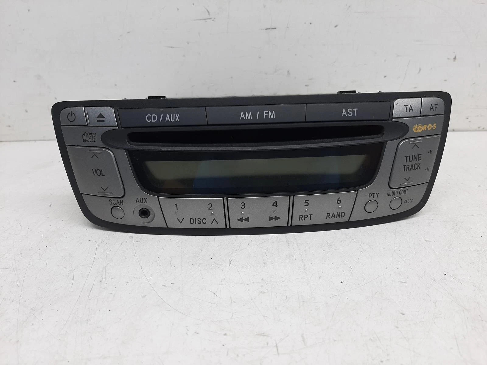Toyota Aygo Mk1 OEM Radio/CD/Stereo Head Unit No Code Available 