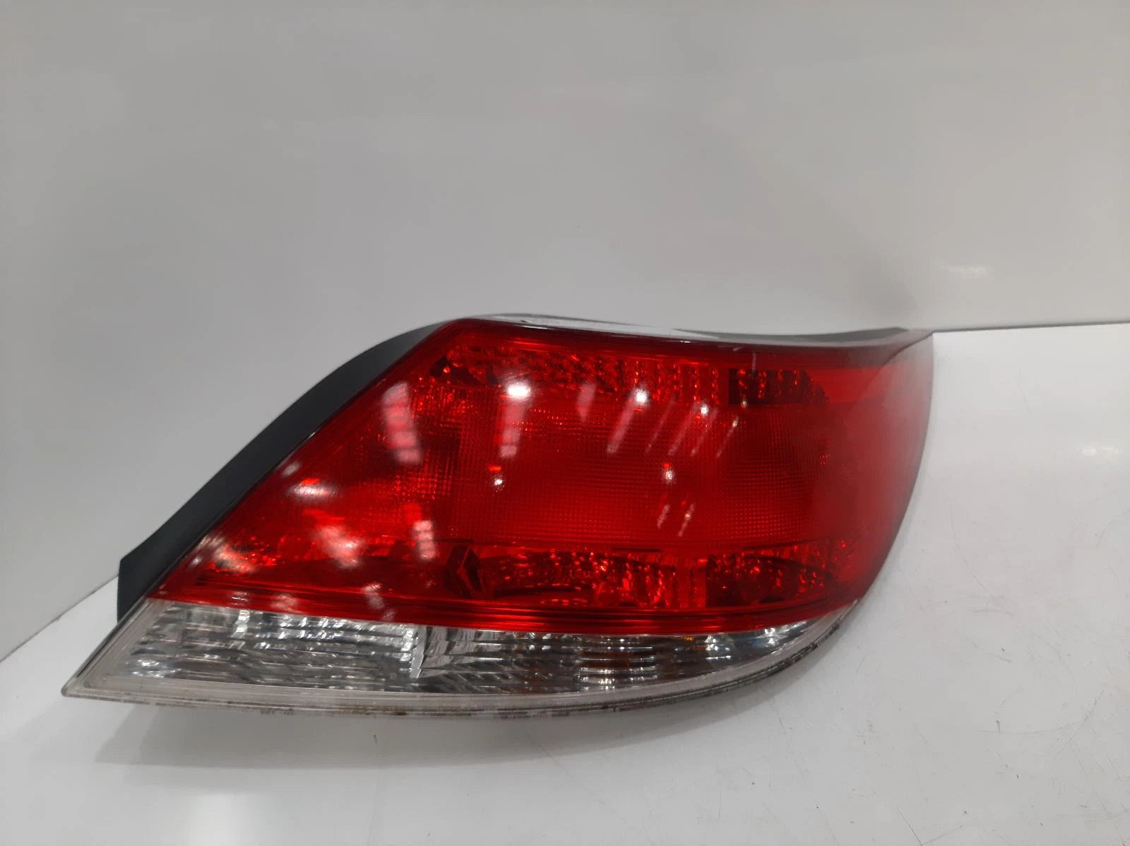 Opel Astra Mk5 H O/S Drivers Right Rear Bulb Type Taillight Tail Light 