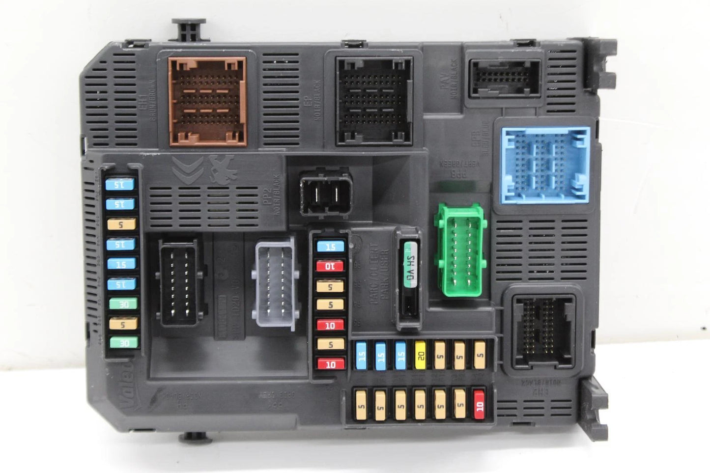 Peugeot 2008 1199Cc Petrol Fuse Box 535073 