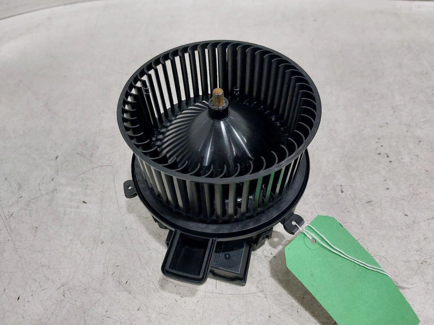 Volkswagen Touareg 3.0L Diesel Heater Blower Fan Assembly 