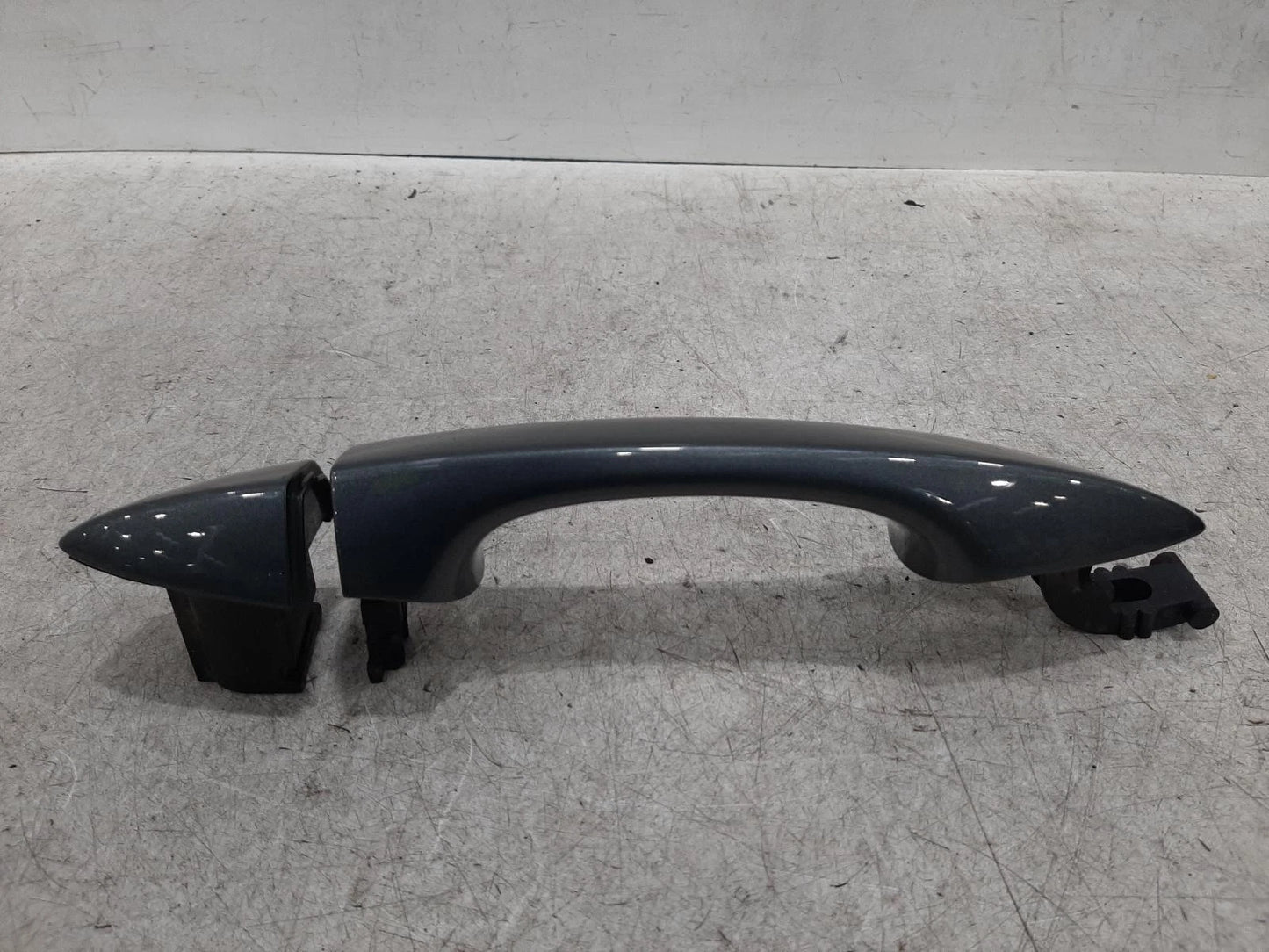 Volkswagen Tiguan Mk2 (AD) Front Left Outer DOOR HANDLE 