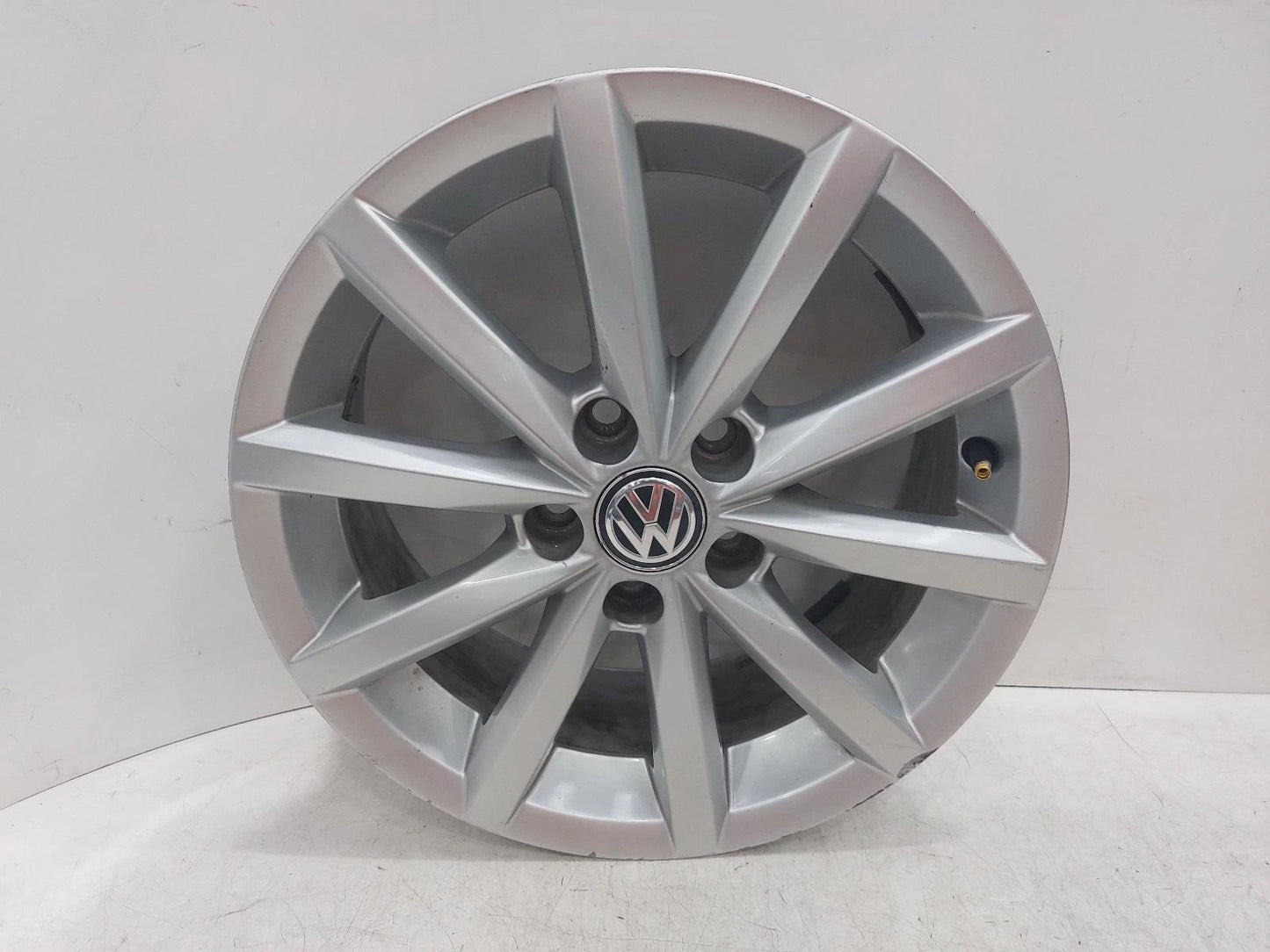 Volkswagen Polo Alloy Wheel 6Jx15 spoke 