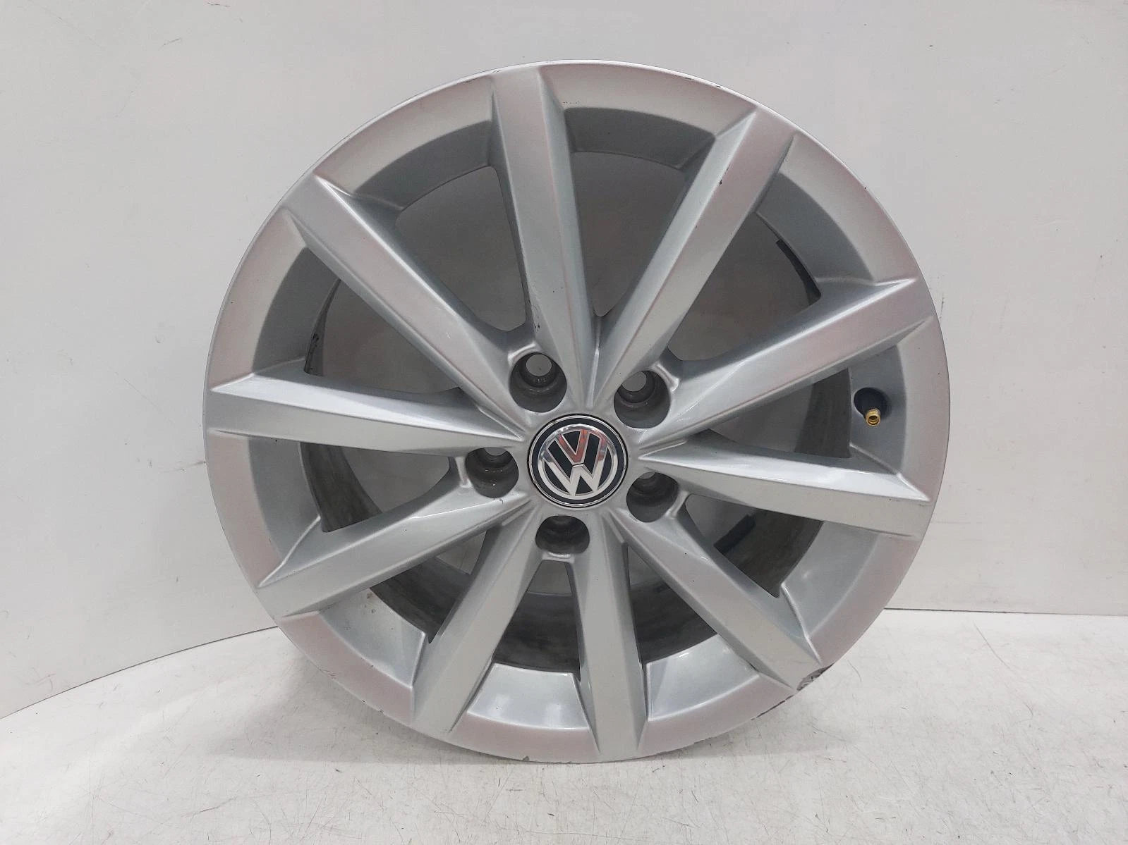 Volkswagen Polo Alloy Wheel 6Jx15 spoke 