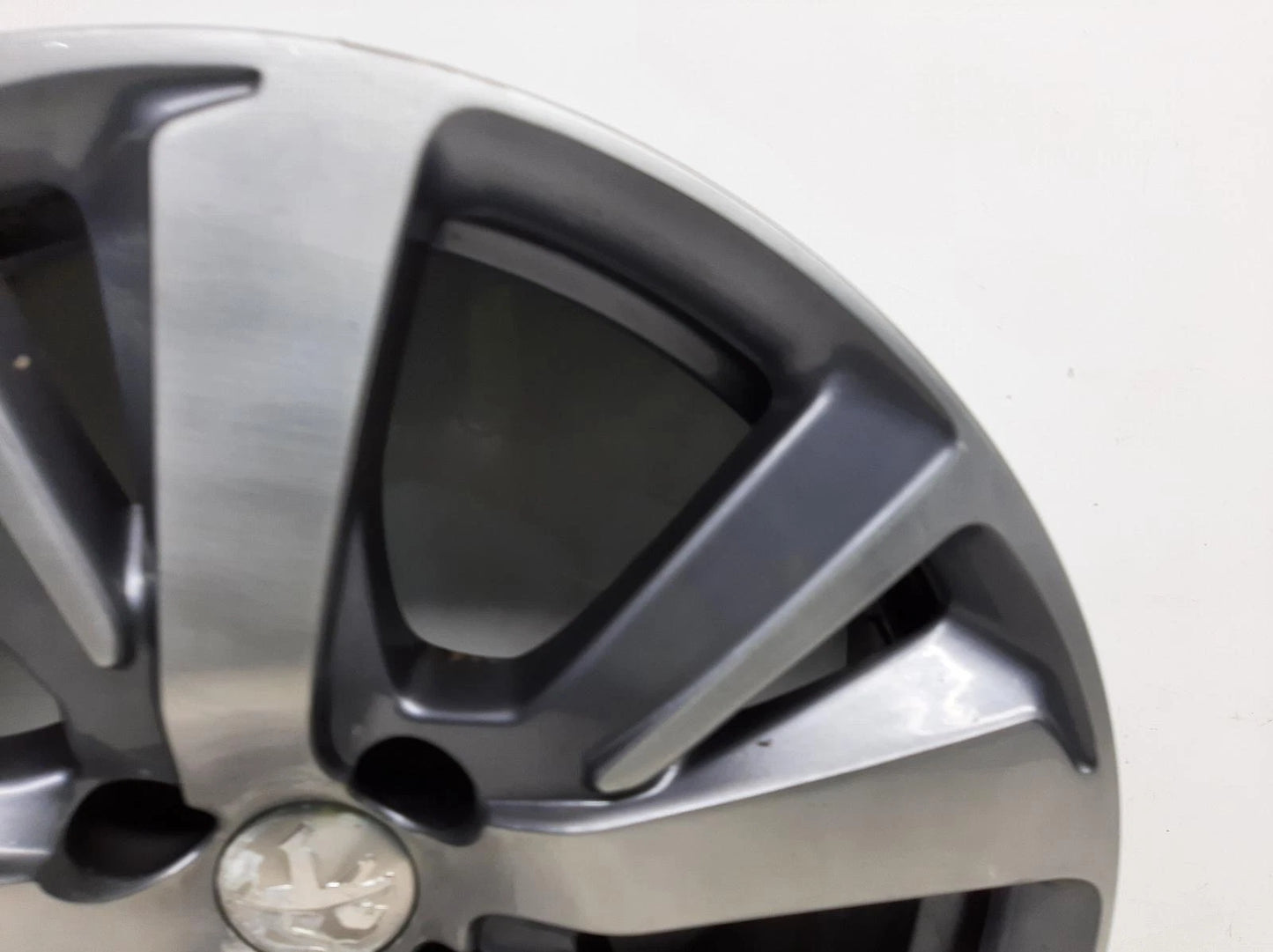 Peugeot 2008 Mk117 InchSingle Alloy Wheel 6.5Jx17 CH4-20 