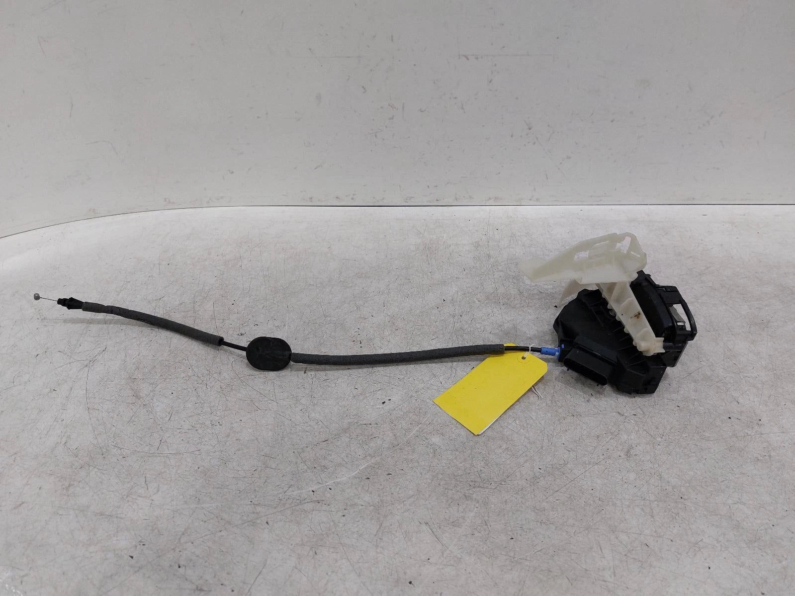 Ford Mustang Mk6 Front Left Door Lock Assembly 