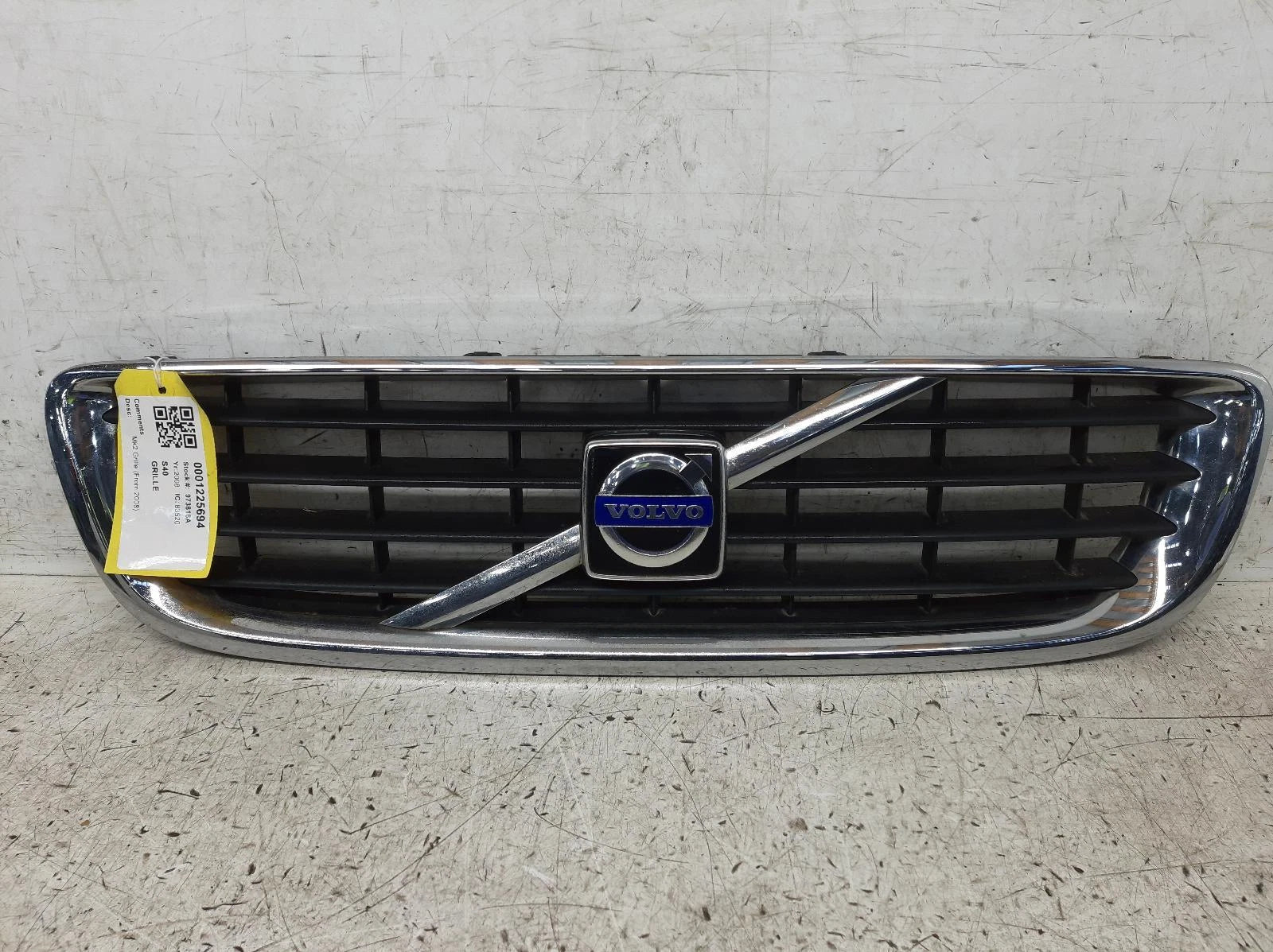 Volvo S40 Mk2 Front Centre Grille Grill 