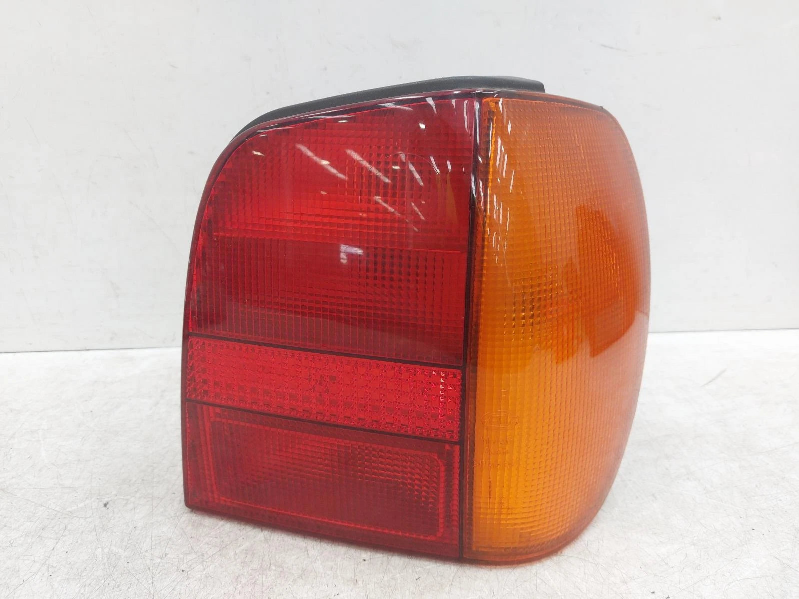 Volkswagen Polo Drivers Right Rear Taillight Tail Light 
