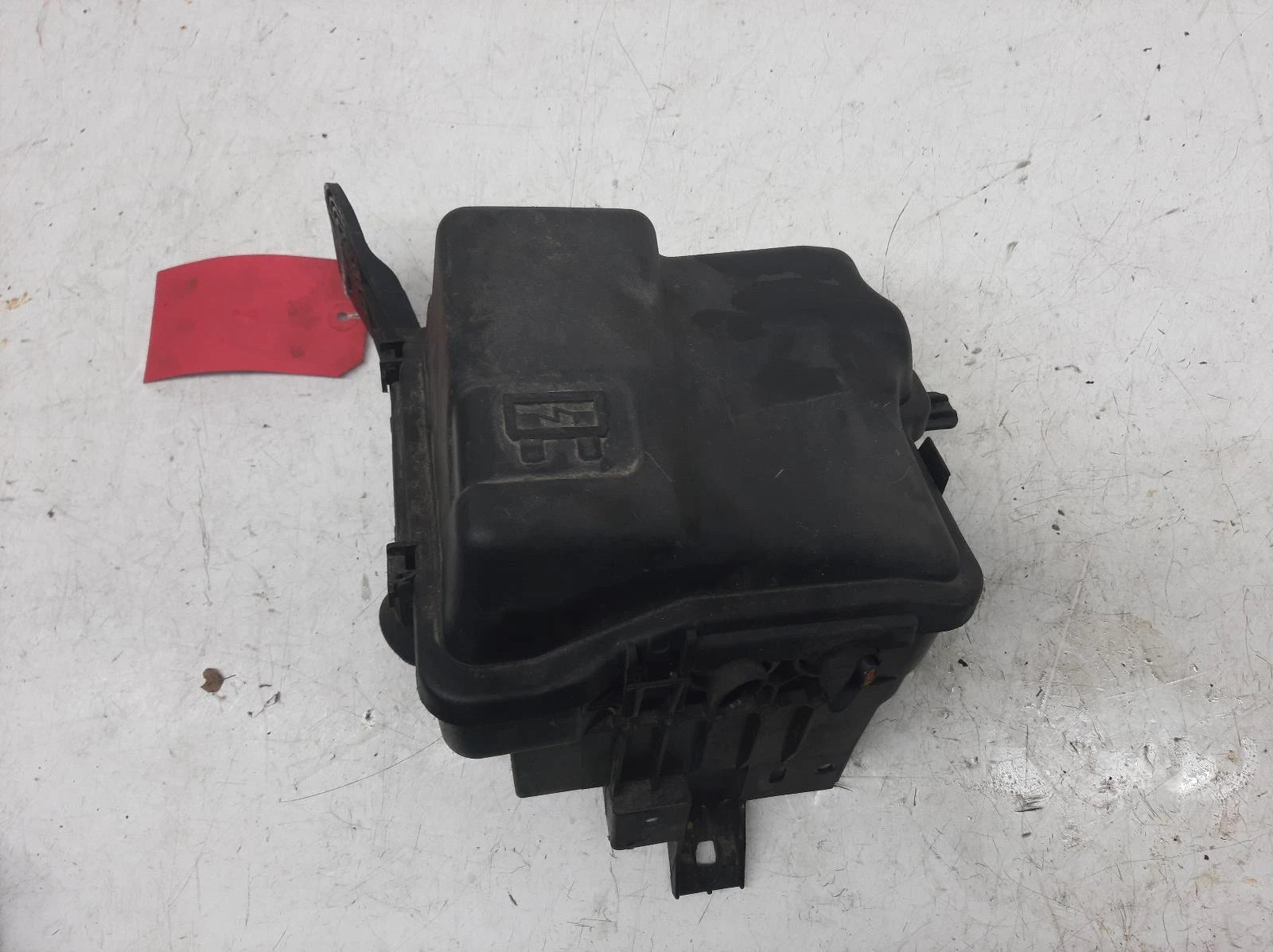 Peugeot 207 Mk1 Engine Fuse Box 