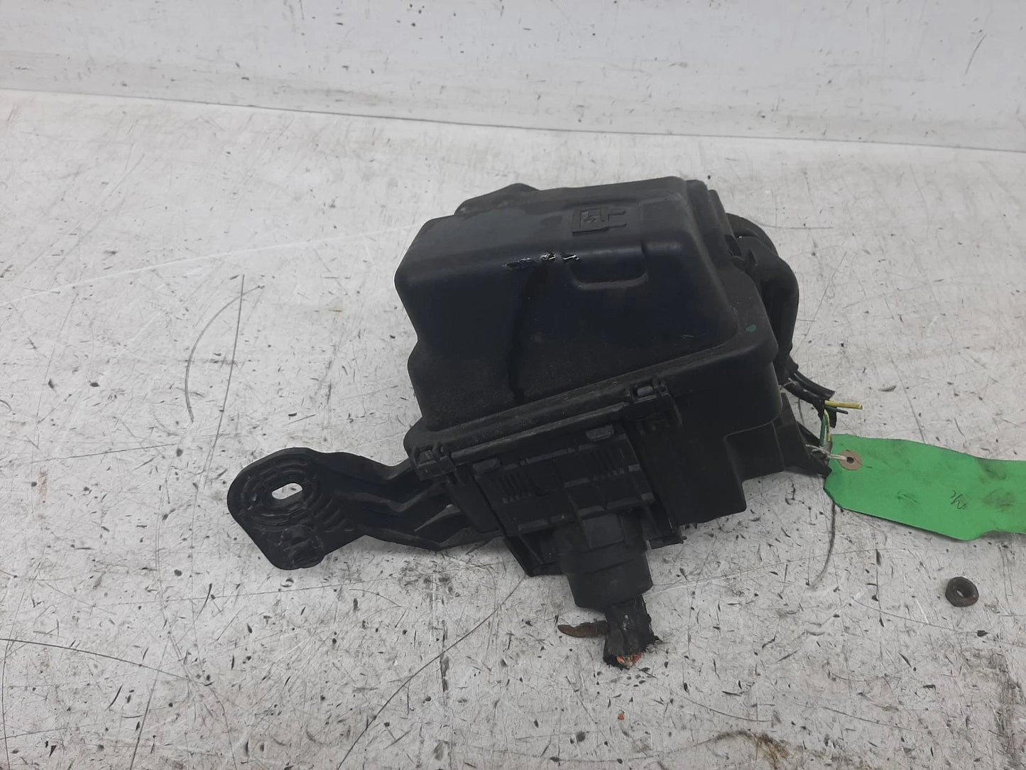 Peugeot 207 Mk1 Engine Fuse Box 