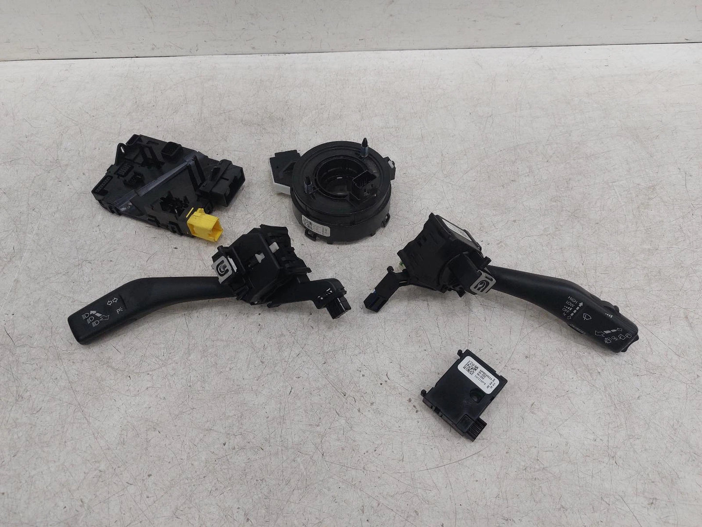 Volkswagen Tiguan 5N Combination Switch Indicator Lights Wiper Stalks 