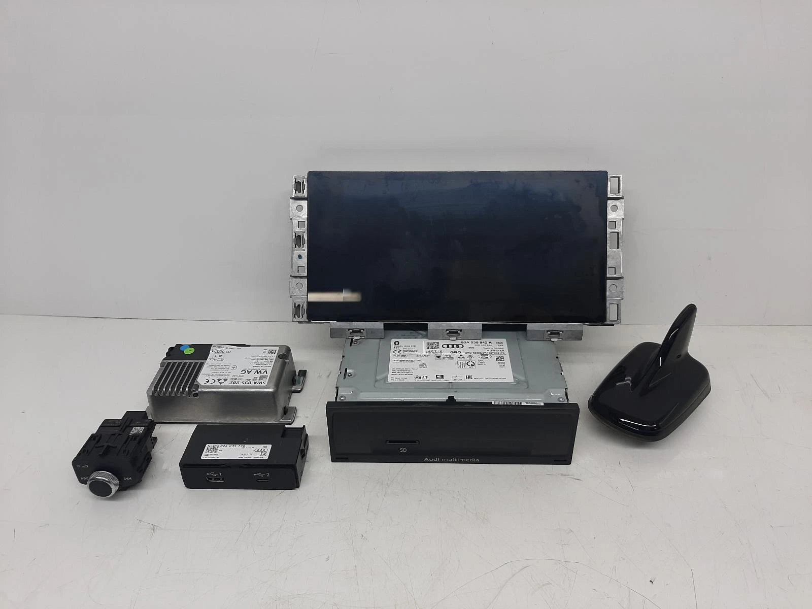 Audi Mk2 AUDI A1 OEM Radio/CD/Stereo Head Unit 
