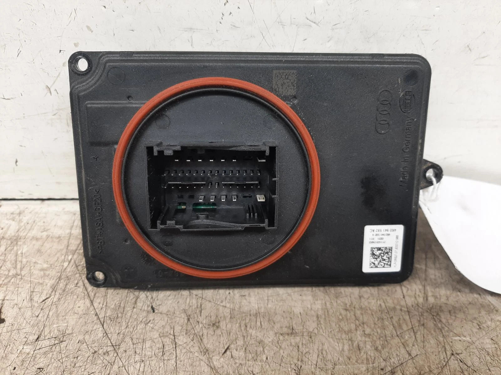 Audi A6 Mk5 (C8) N/S Passengers Left Front Headlight Headlamp Ballast 