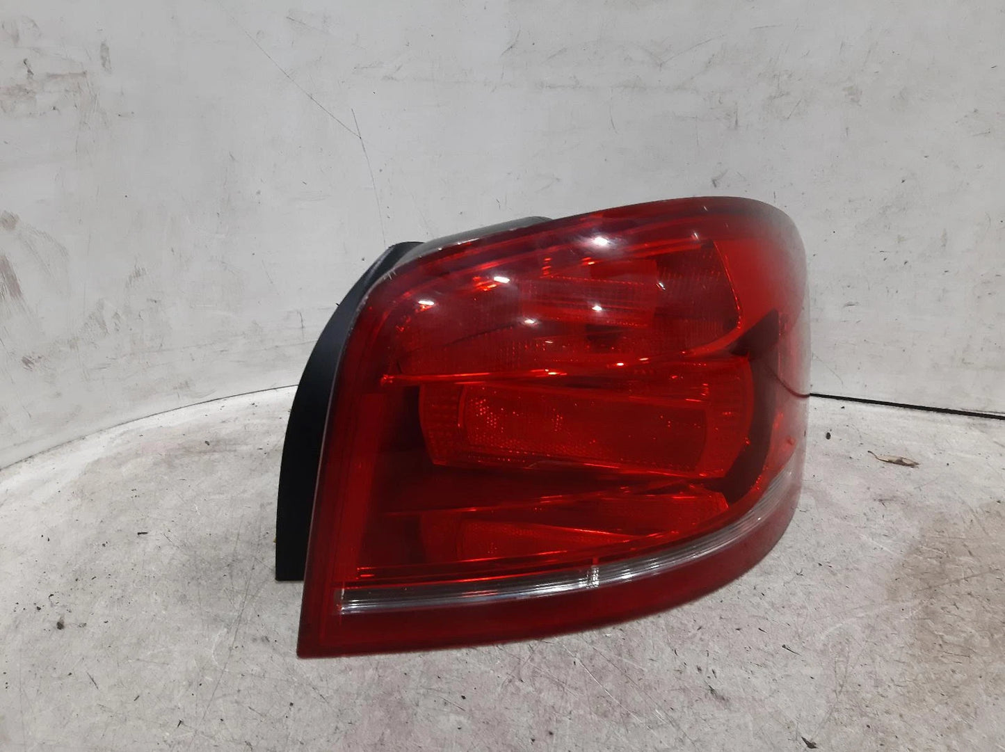 Audi A3 Mk2 O/S Drivers Right Rear Bulb Taillight Tail Light 