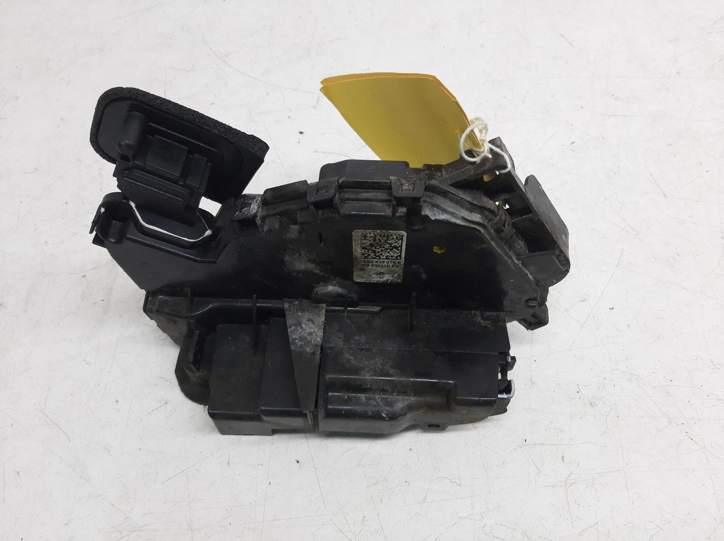 Volkswagen Passat Rear Right Door Lock Assembly 