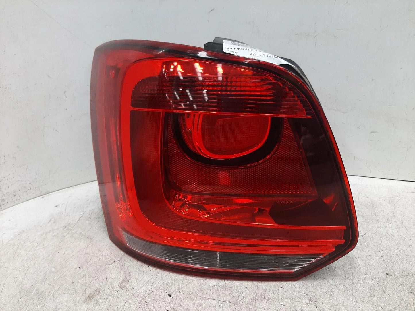 Volkswagen Polo Passengers Left Rear Taillight Tail Light 