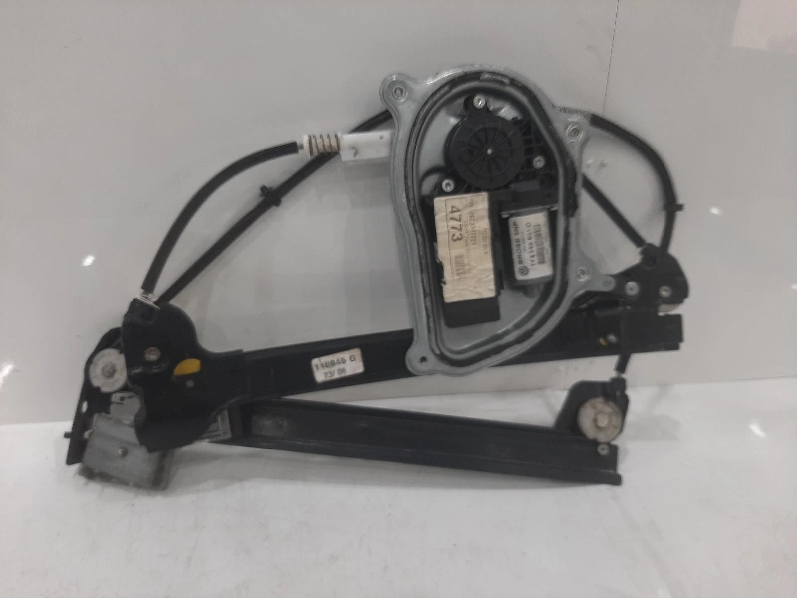 Volkswagen Beetle Window Regulator Front Passengers Side 