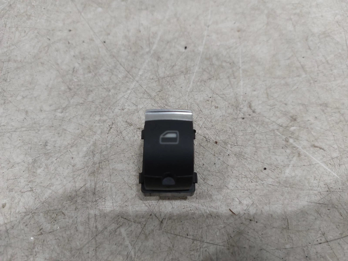 Audi A3 Mk2 8P Right Rear Single Window Switches 