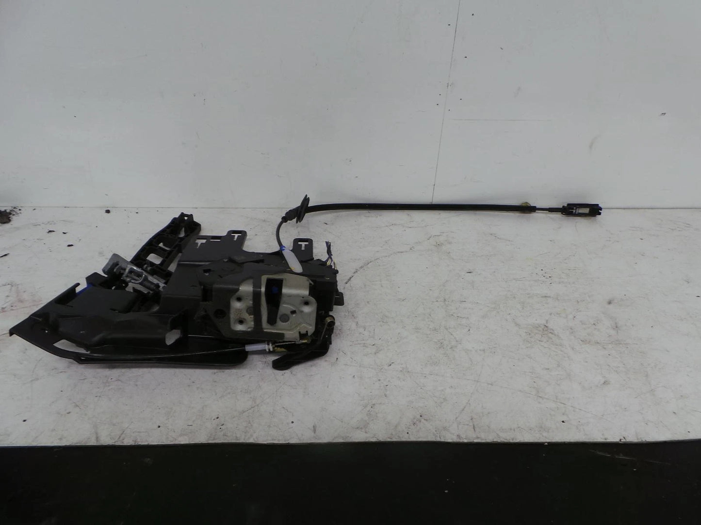 Ford Fiesta Left Front Door Lock Assembly 8A6A-A21813-DJ 