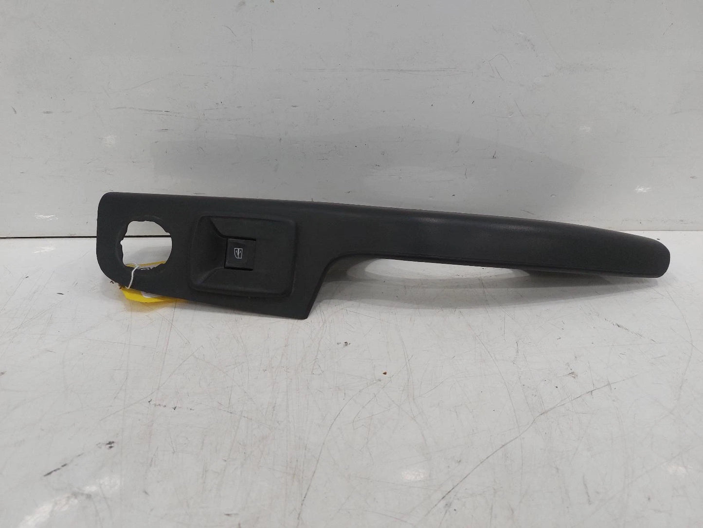 Opel Vivaro Mk2 (X82) N/S Left Front Passengers Window Switch 
