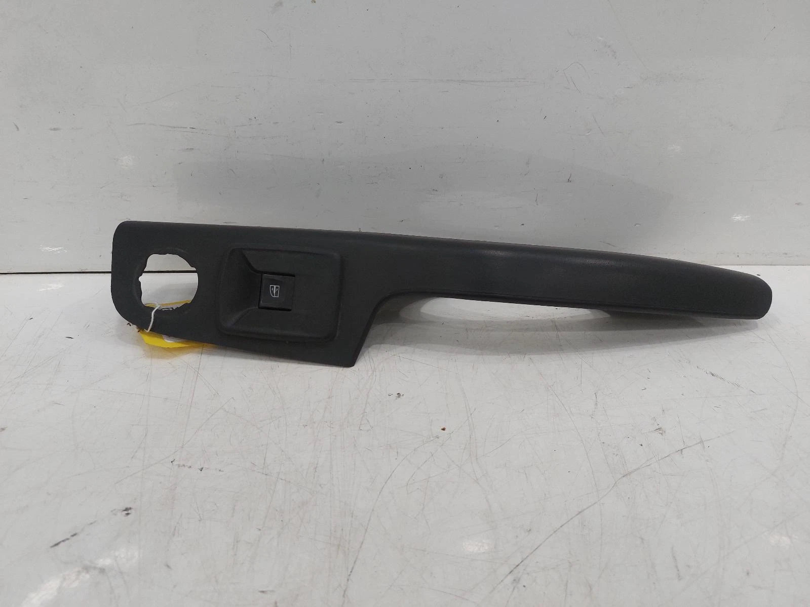 Opel Vivaro Mk2 (X82) N/S Left Front Passengers Window Switch 