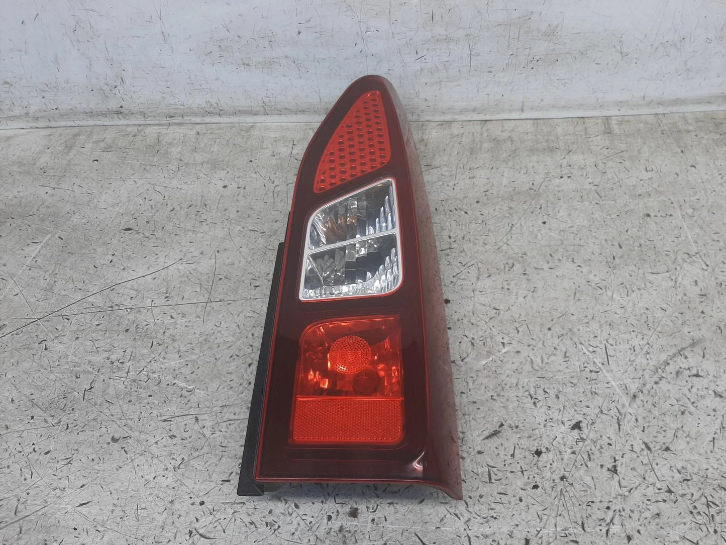 Citroen Berlingo Mk2 O/S Drivers Right Rear Taillight Tail Light 