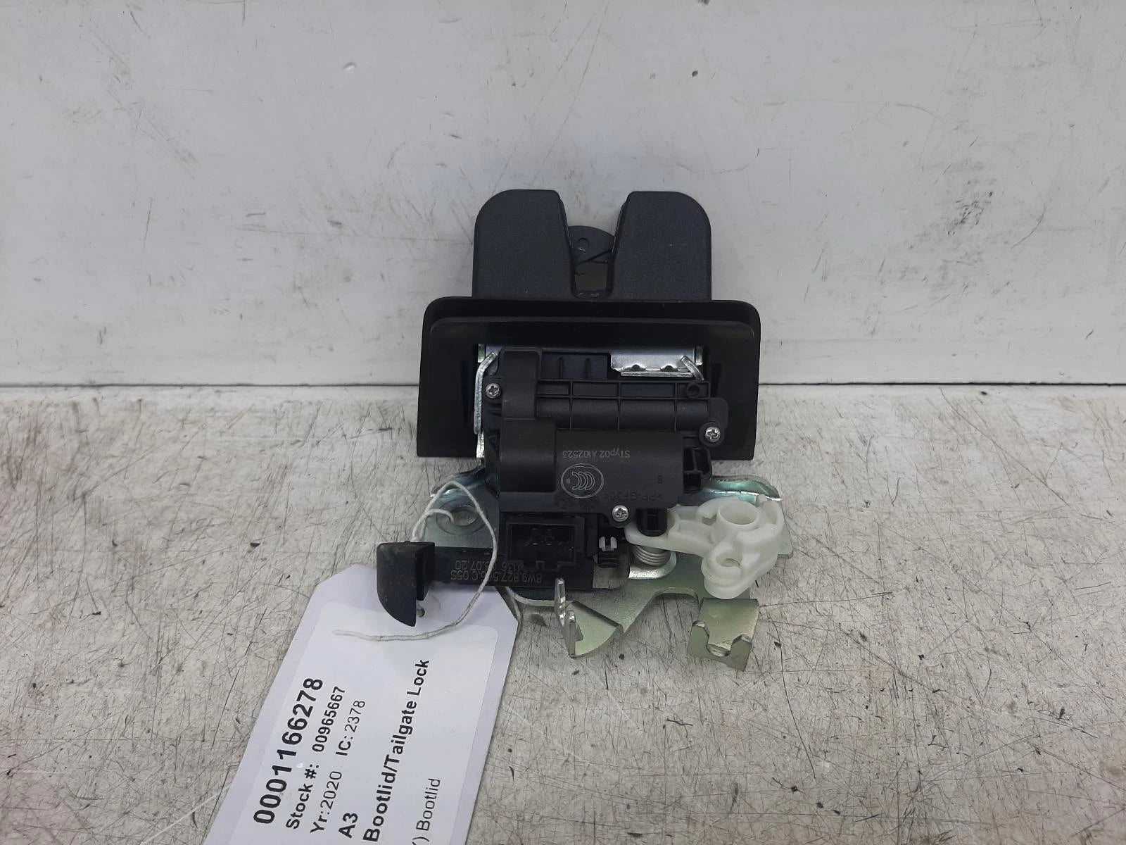 Audi A3 Mk4 (8Y) Tailgate Lock Assembly 