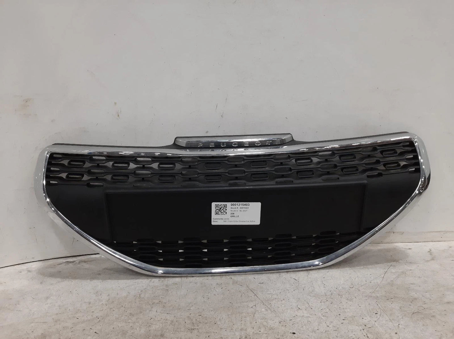 Peugeot 208 Mk1 Front Centre Chrome Grille Grill 