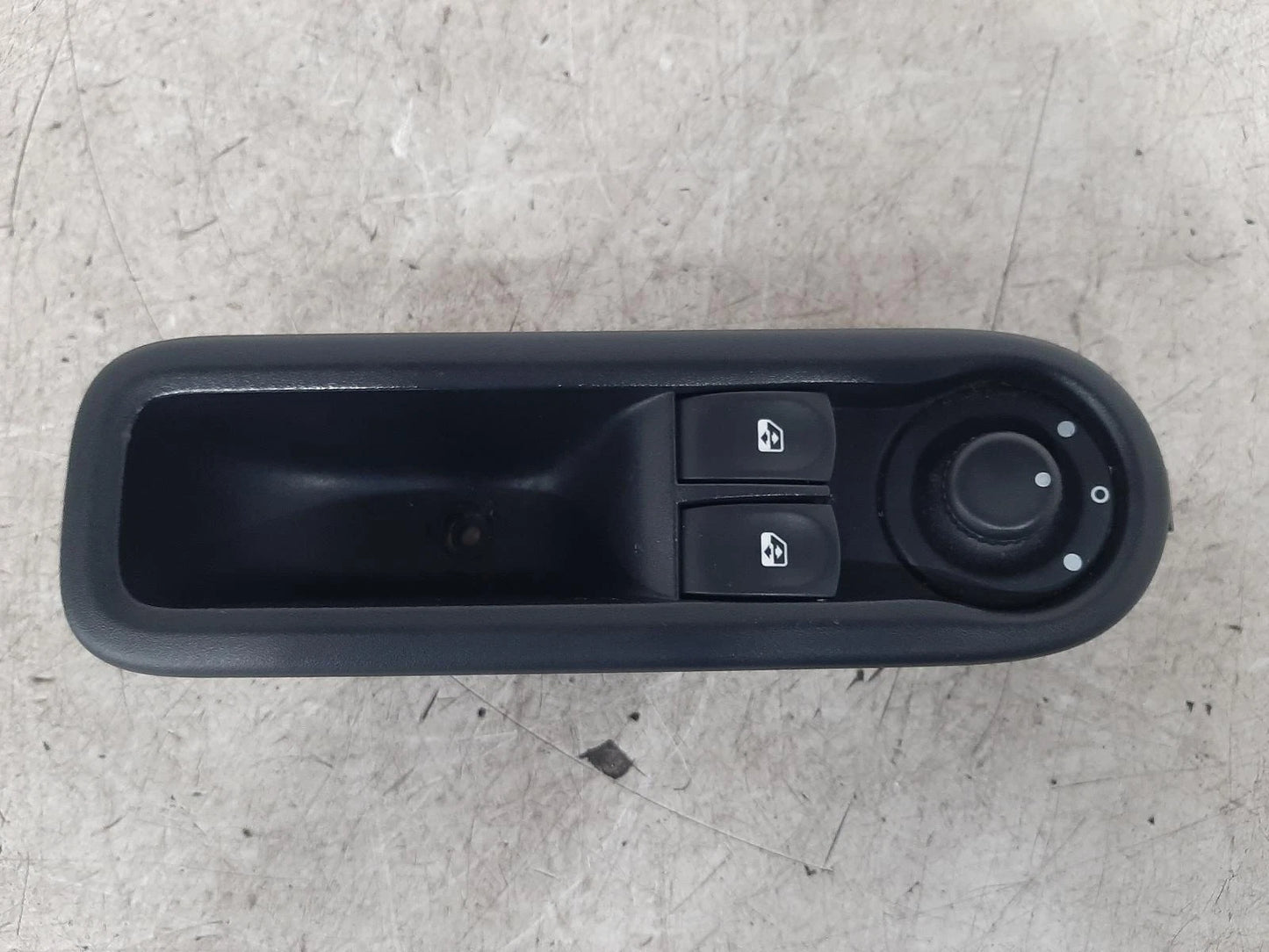 Renault Twingo Ii Drivers Right Front Master Window Switch 