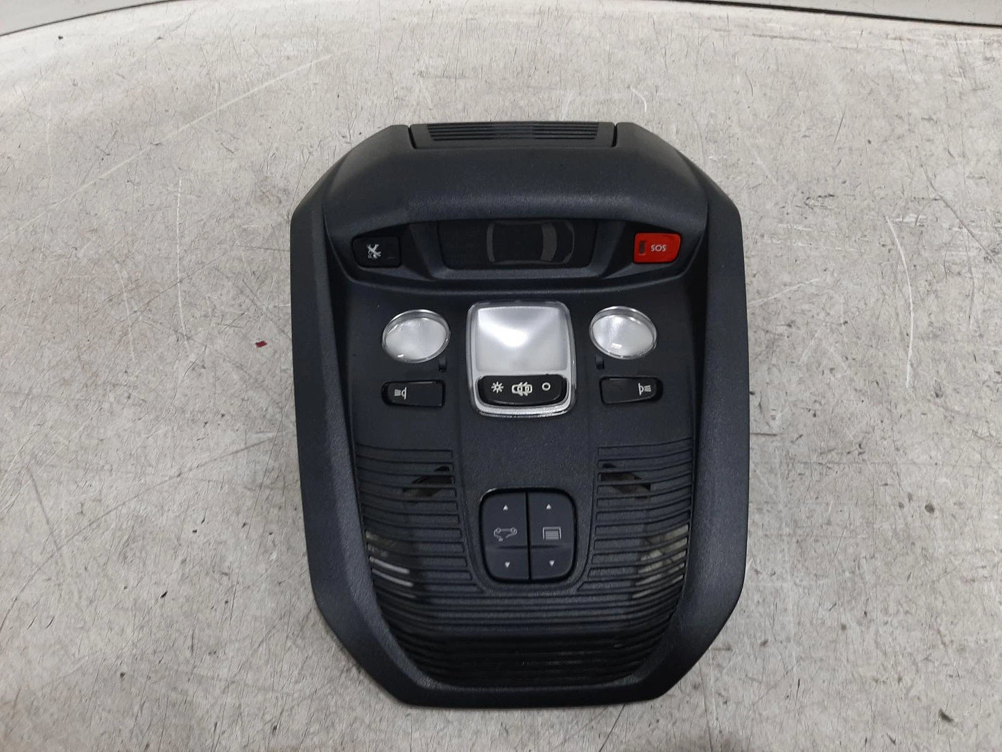 Peugeot 5008 Mk2 COURTESY LIGHT 