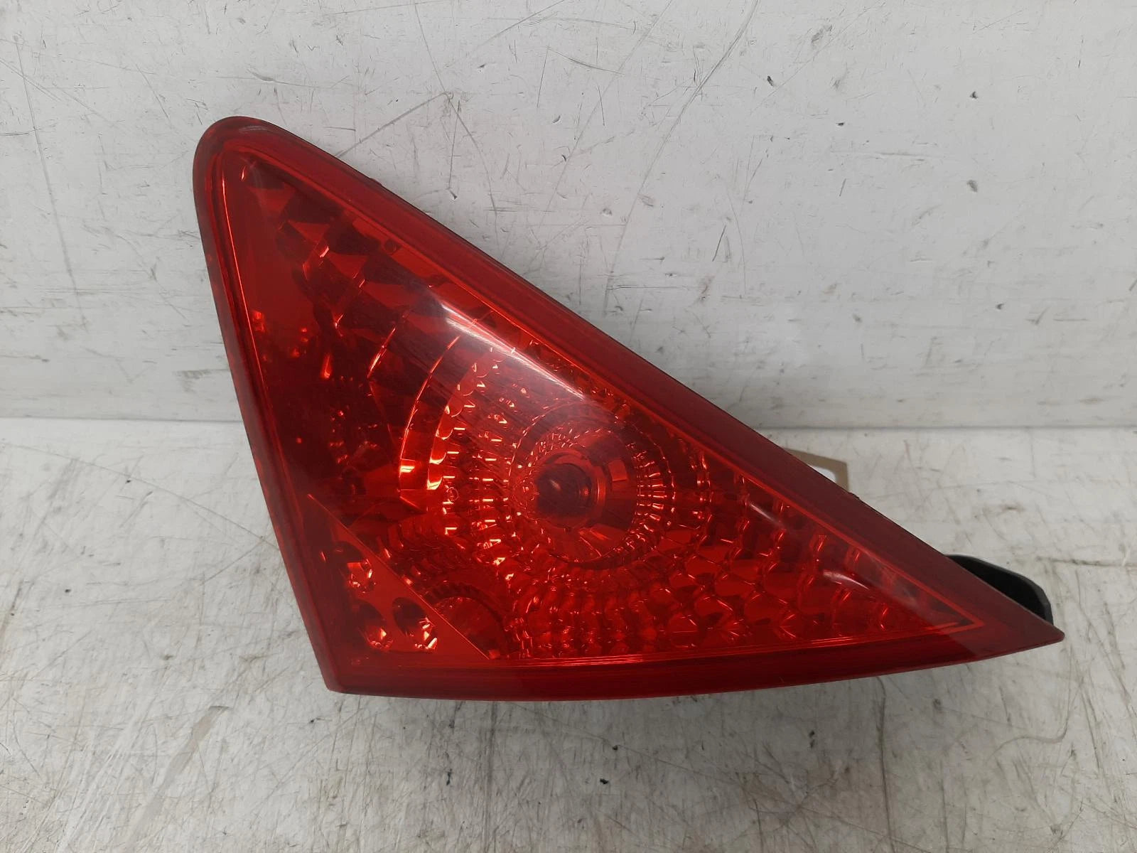 Peugeot 3008 Drivers Right Rear Taillight 