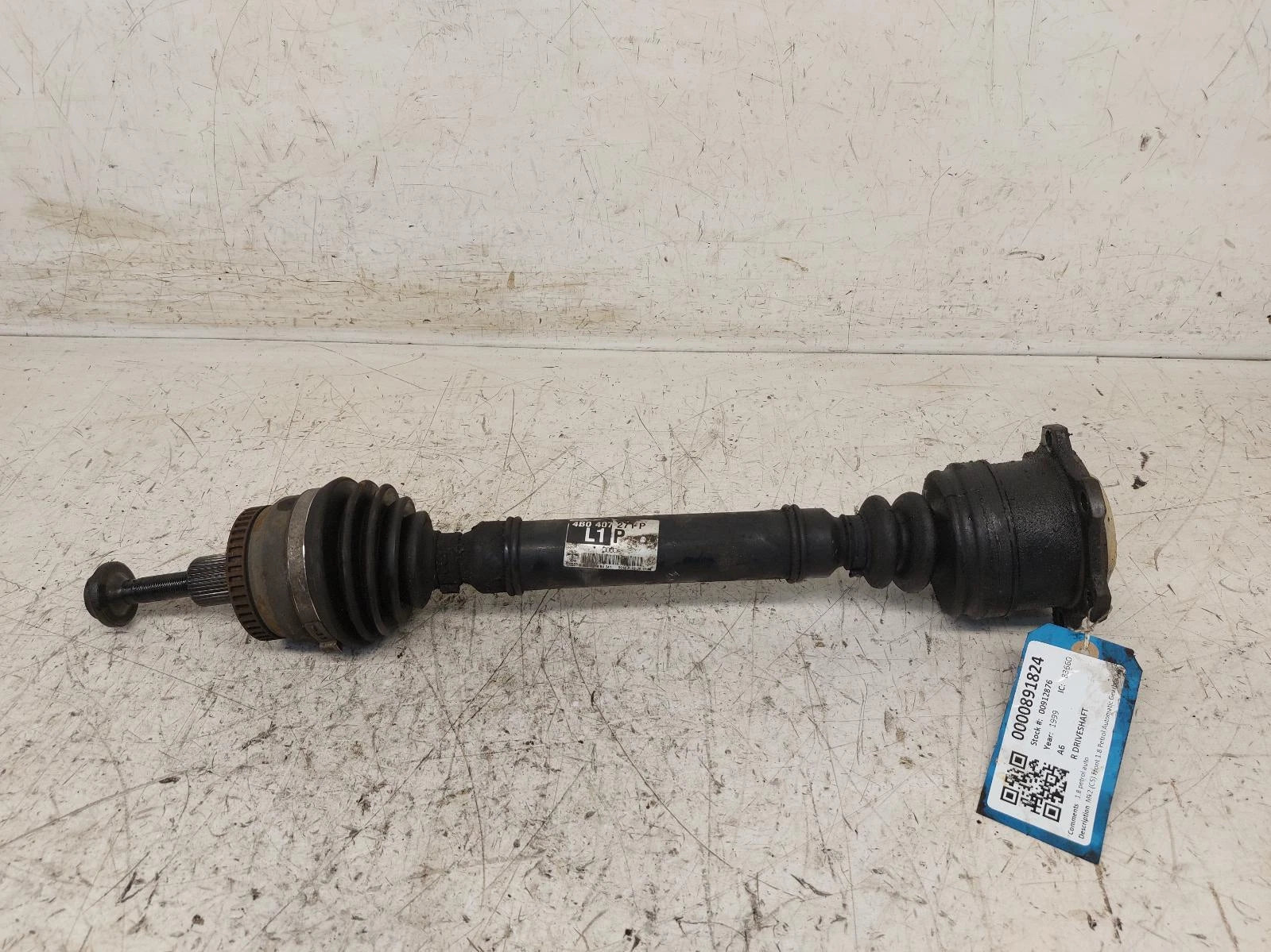 Audi A6 Mk2 C5 FWD Automatic O/S Drivers Right Front Driveshaft 