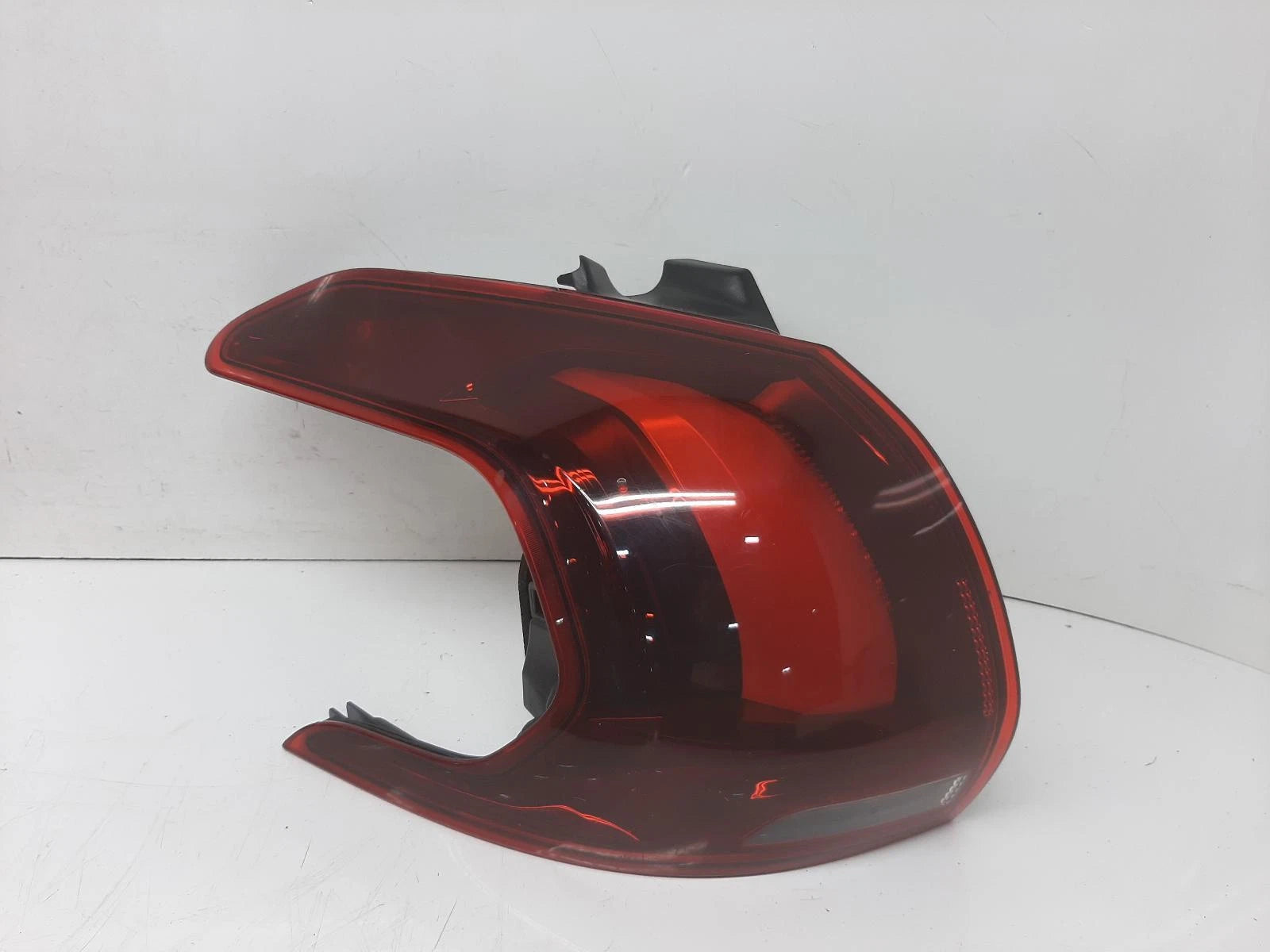 Peugeot 2008 Mk1 N/S Passengers Left Rear Outer Taillight Tail Light 