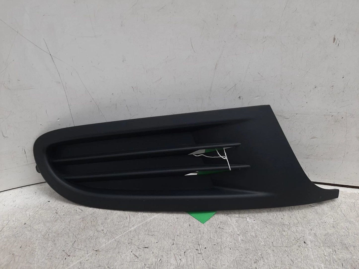 Volkswagen Golf Mk6 5K O/S Right Front Lower Grille Grill 