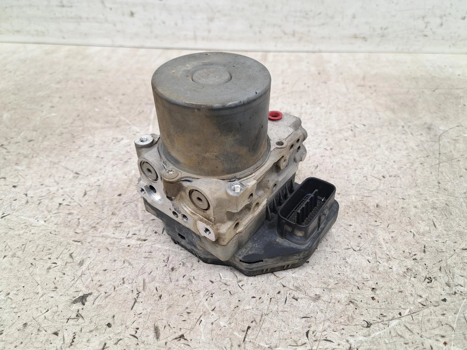 Toyota Rav Mk4 (XA40) ABS Pump/Modulator 