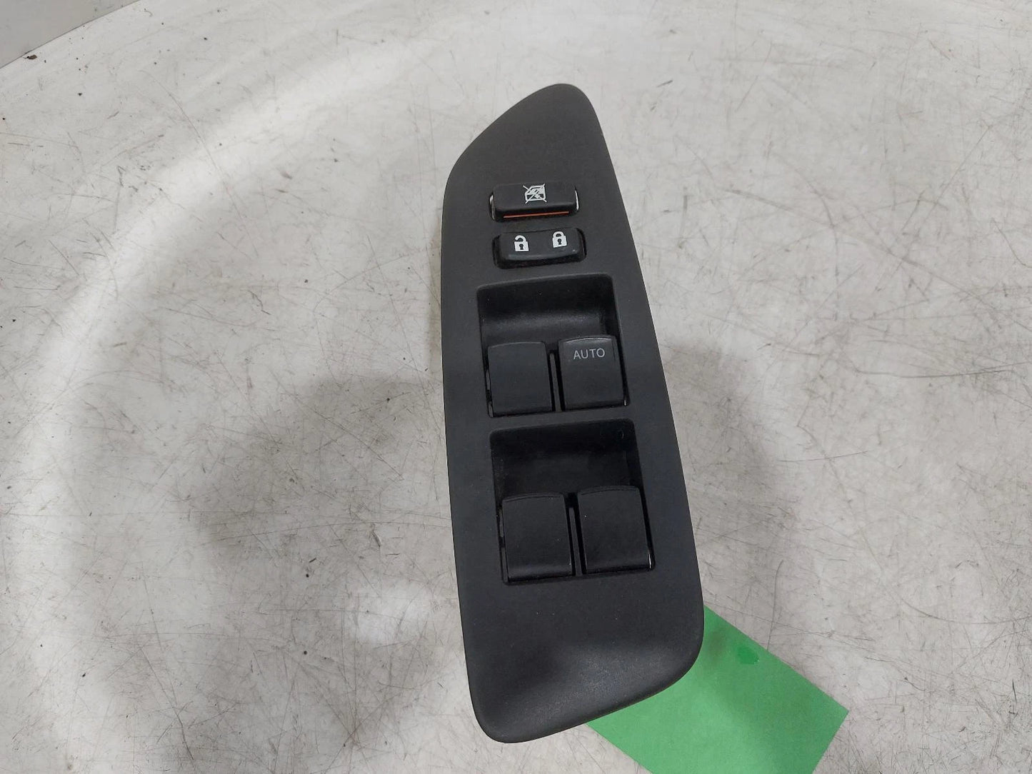 Toyota Auris Mk1 (E150) O/S Right Front Drivers Window Switches 