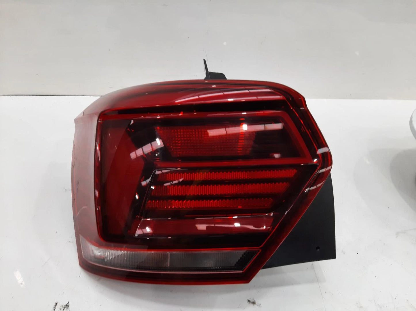 Volkswagen Polo Mk6 (AW) N/S Passengers Left Rear LED Taillight Tail Light 