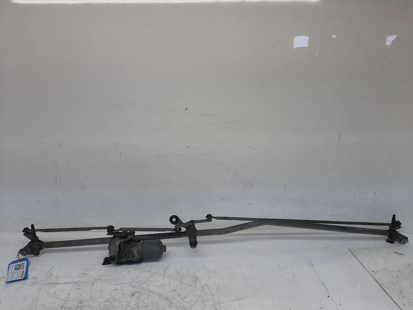 Peugeot 308 Bosch Front Wiper Motor With Linkage 