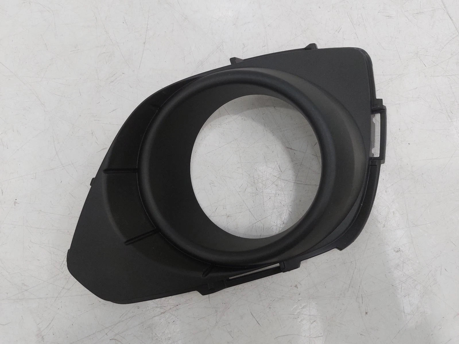 Opel Antara Mk1 O/S Right Front Lower Fog Light Radiator Grille Grill 