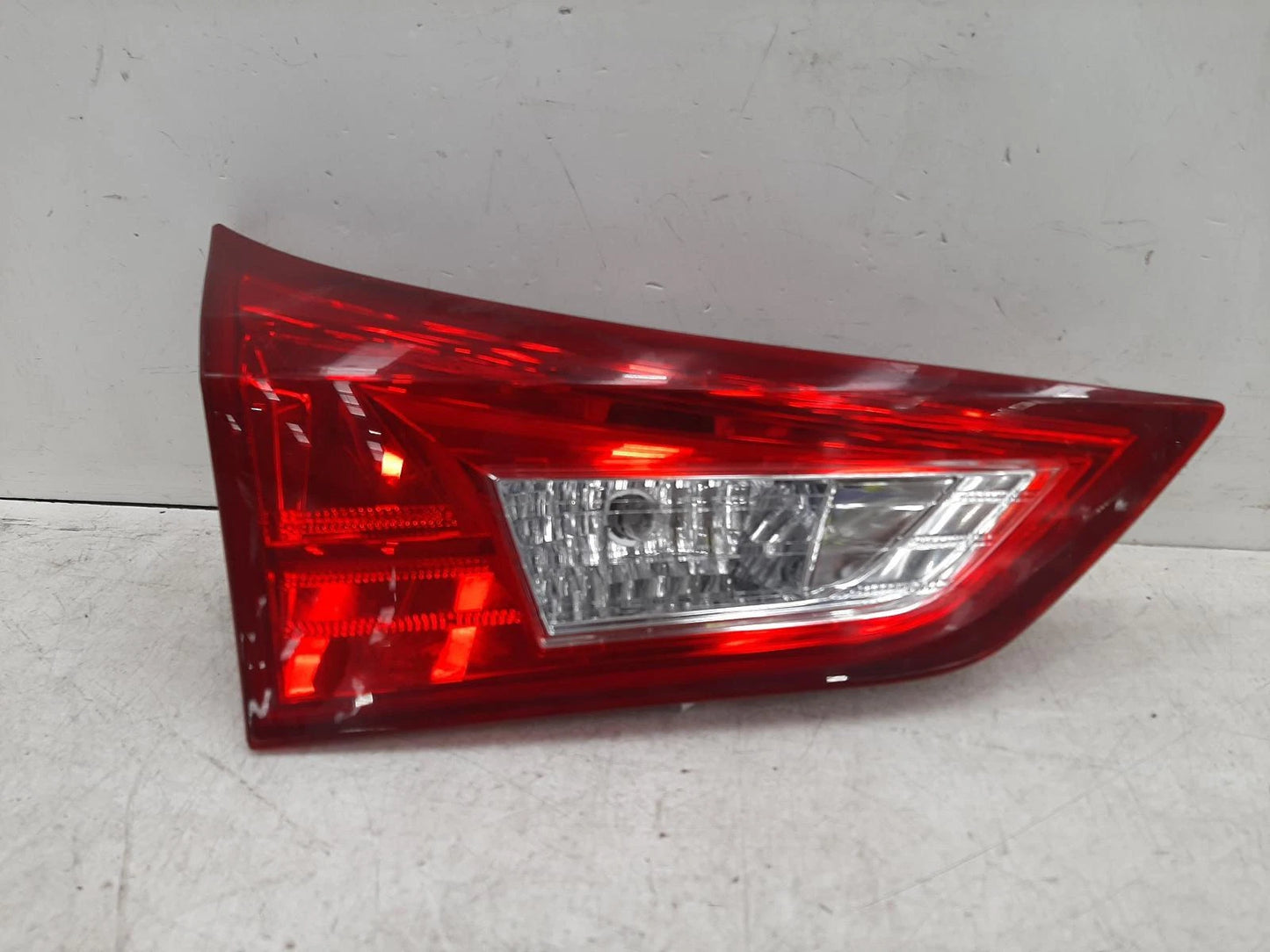 Toyota Auris Mk2 N/S Passengers Left Rear Inner Bulb Taillight Tail Light 