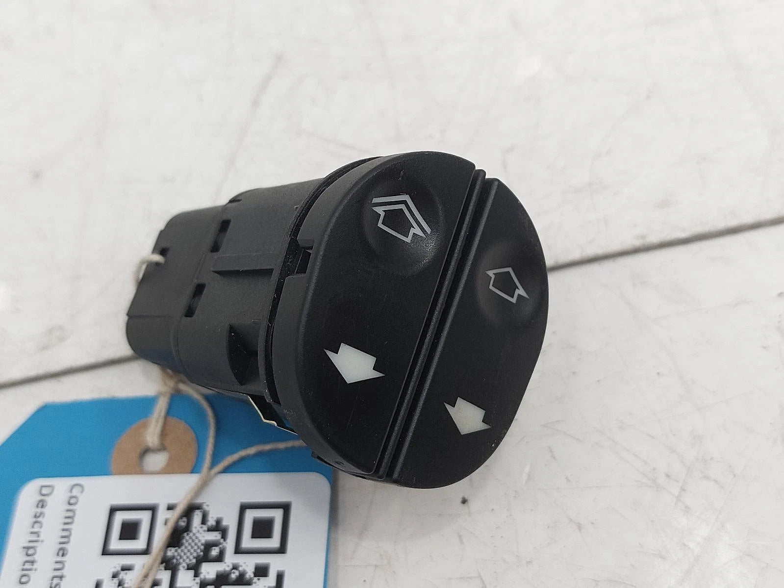 Ford Fiesta Mk6 O/S Drivers Right Front Master Window Switch 