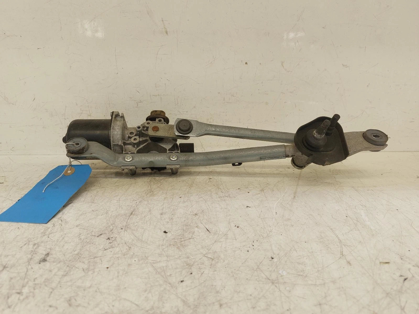 Peugeot 108 Mk1 Valeo Front Wiper Motor With Linkage/Rack 