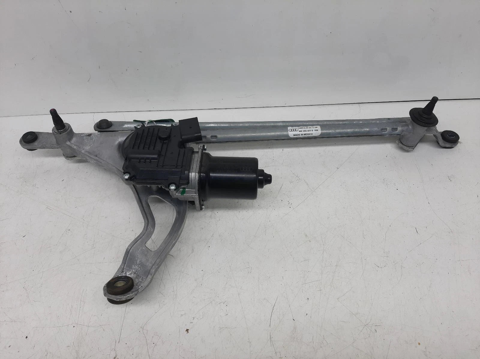 Audi Q5 Mk2 (FY) Front Wiper Motor 