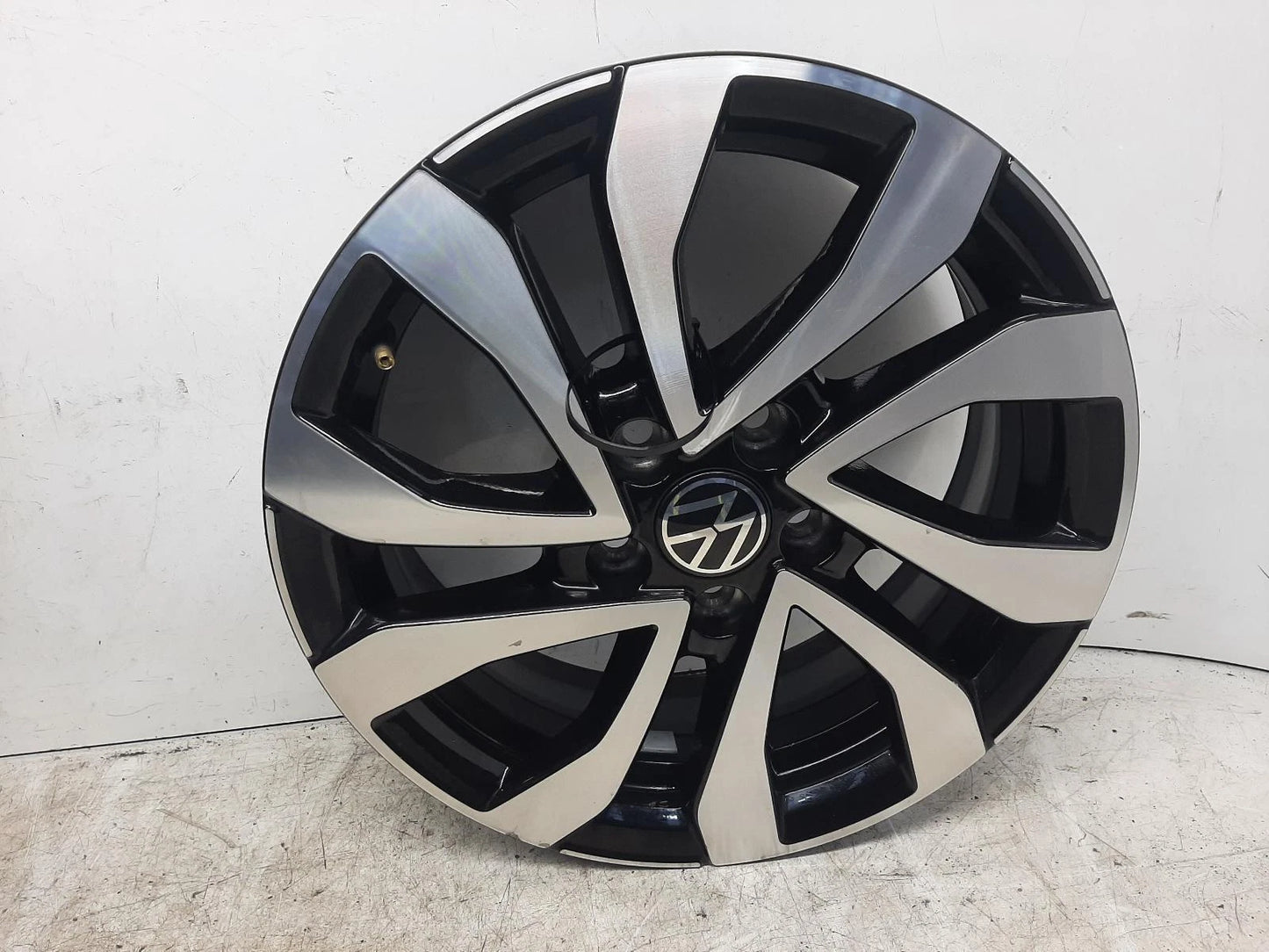 Volkswagen Polo Mk6 Alloy Wheel 5.5x15 