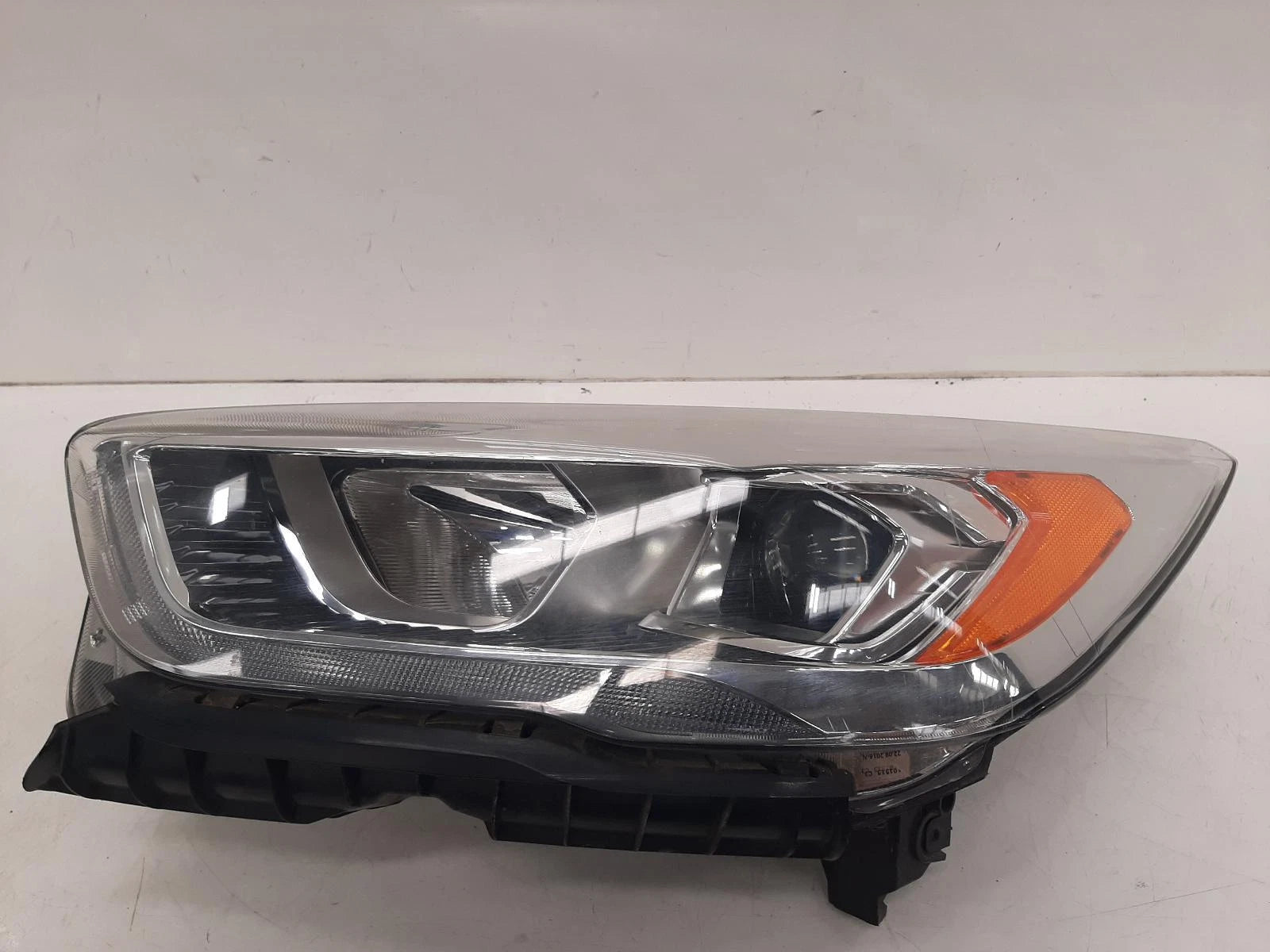 Ford Kuga Mk2 N/S Passengers Left Front Halogen Headlight Headlamp 