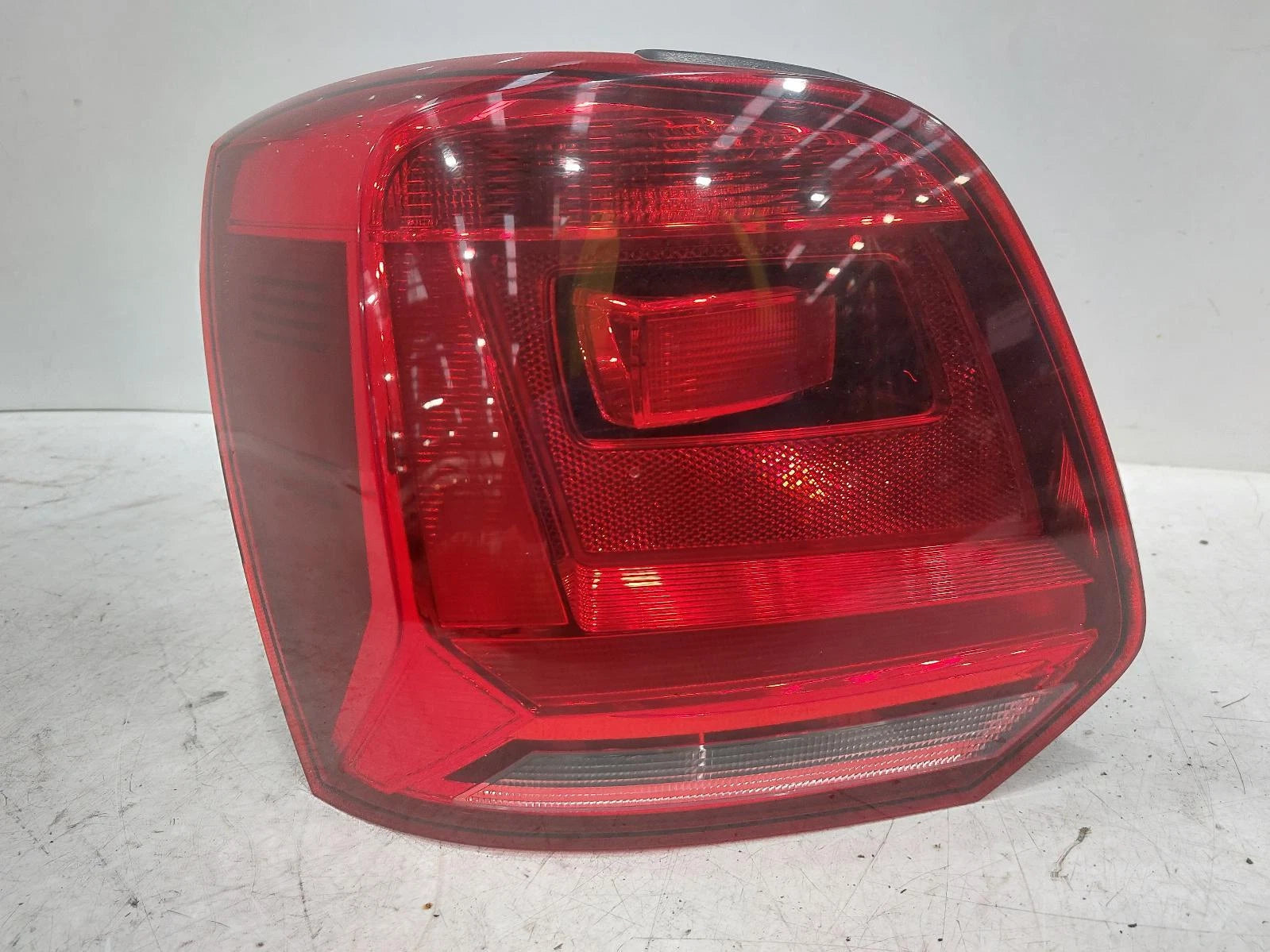 Volkswagen Polo 6C Passengers Left Rear Halogen Taillight Tail Light 