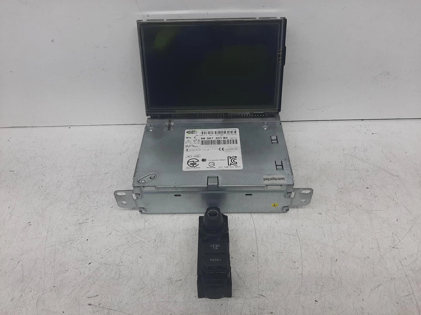 Peugeot 208 Mk1 OEM Radio/CD/Stereo Head Unit No Code Available 