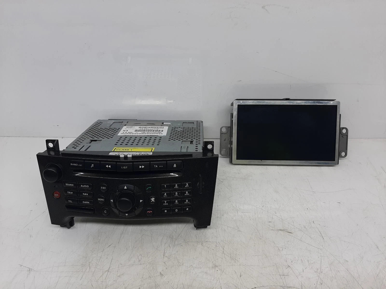 Peugeot Mk1 PEUGEOT 607 OEM Radio/CD/Stereo Head Unit 
