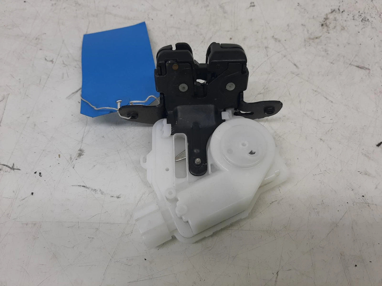 Toyota Auris Mk2 (E180) Tailgate Lock Assembly 