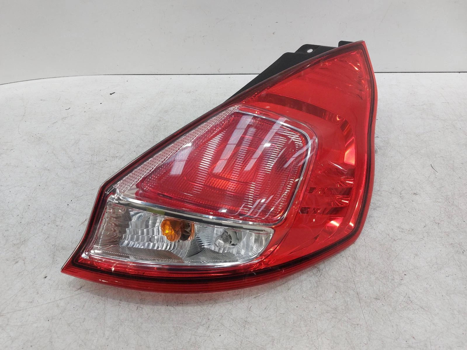 Ford Fiesta Mk7 Facelift O/S Drivers Right Rear Taillight Tail Light 