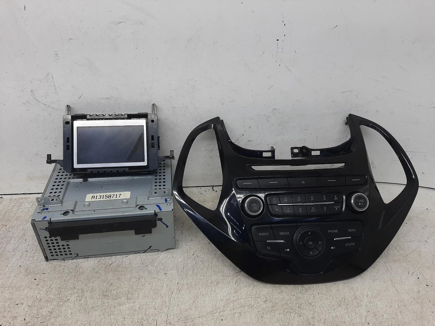 Ford Ka+ Mk3 OEM Radio/CD/Stereo Head Unit 